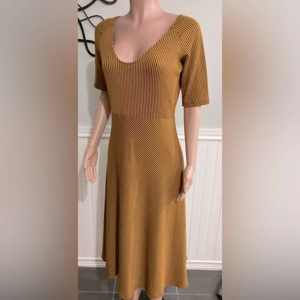 Zara NWOT Ribbed  Striped Dress Fit and Flare Half Sleeve size XL - Picture 4 of 8